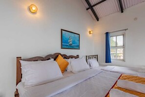 Chambre Deluxe double, 1 chambre, non-fumeur, vue sur la montagne | Décor unique, ameublement unique, accès au Wi-Fi (inclus)