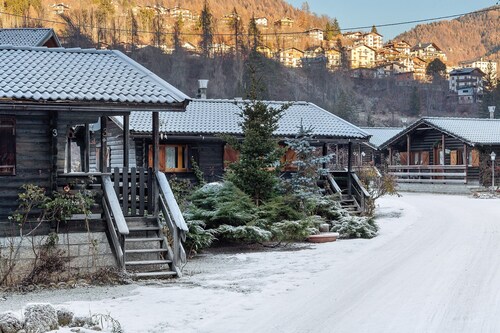 Chalet 'Orserose I Masenin' with Mountain View, Shared Terrace and Wi-Fi