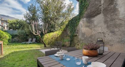 Apartment 'Il Giardino Segreto' with Lake View, Private Terrace and Wi-Fi