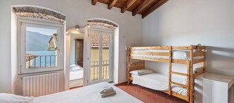 Apartment 'Il Giardino Segreto' with Lake View, Private Terrace and Wi-Fi