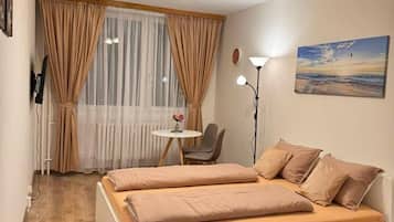 Apartment | 2 bedrooms, free WiFi, bed sheets