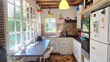 Fridge, microwave, dishwasher