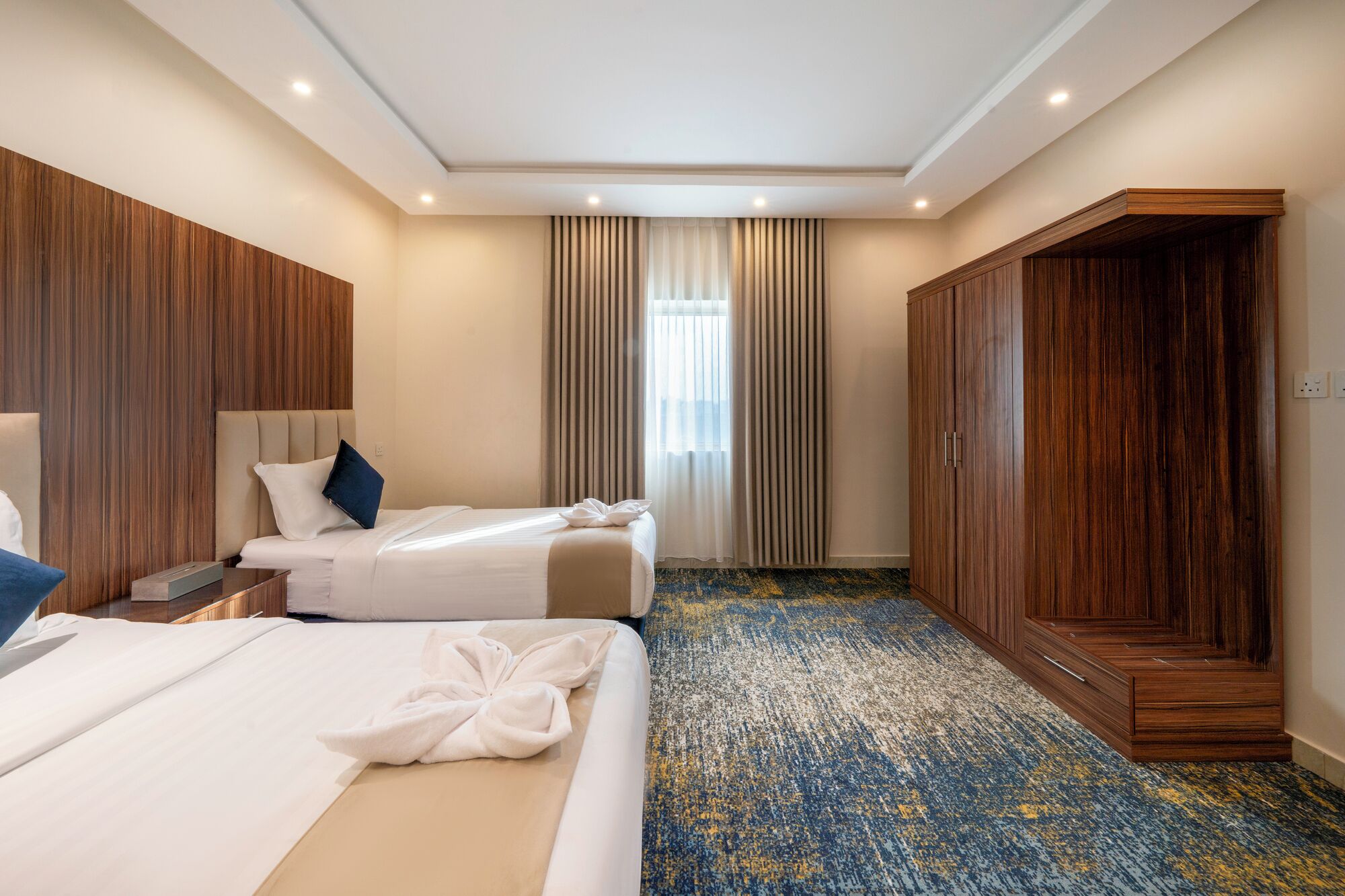 Suite familiar | Sábanas de algodón egipcio, ropa de cama de alta calidad y minibar 