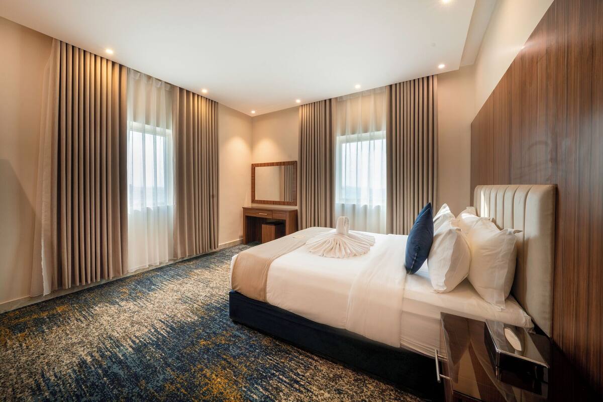 Egyptian cotton sheets, premium bedding, minibar, soundproofing