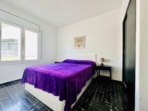 2 bedrooms