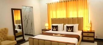 Executive Grand Royal