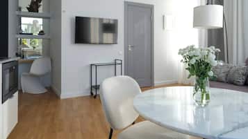 Apartment, 1 Bedroom, Garden View | Living room