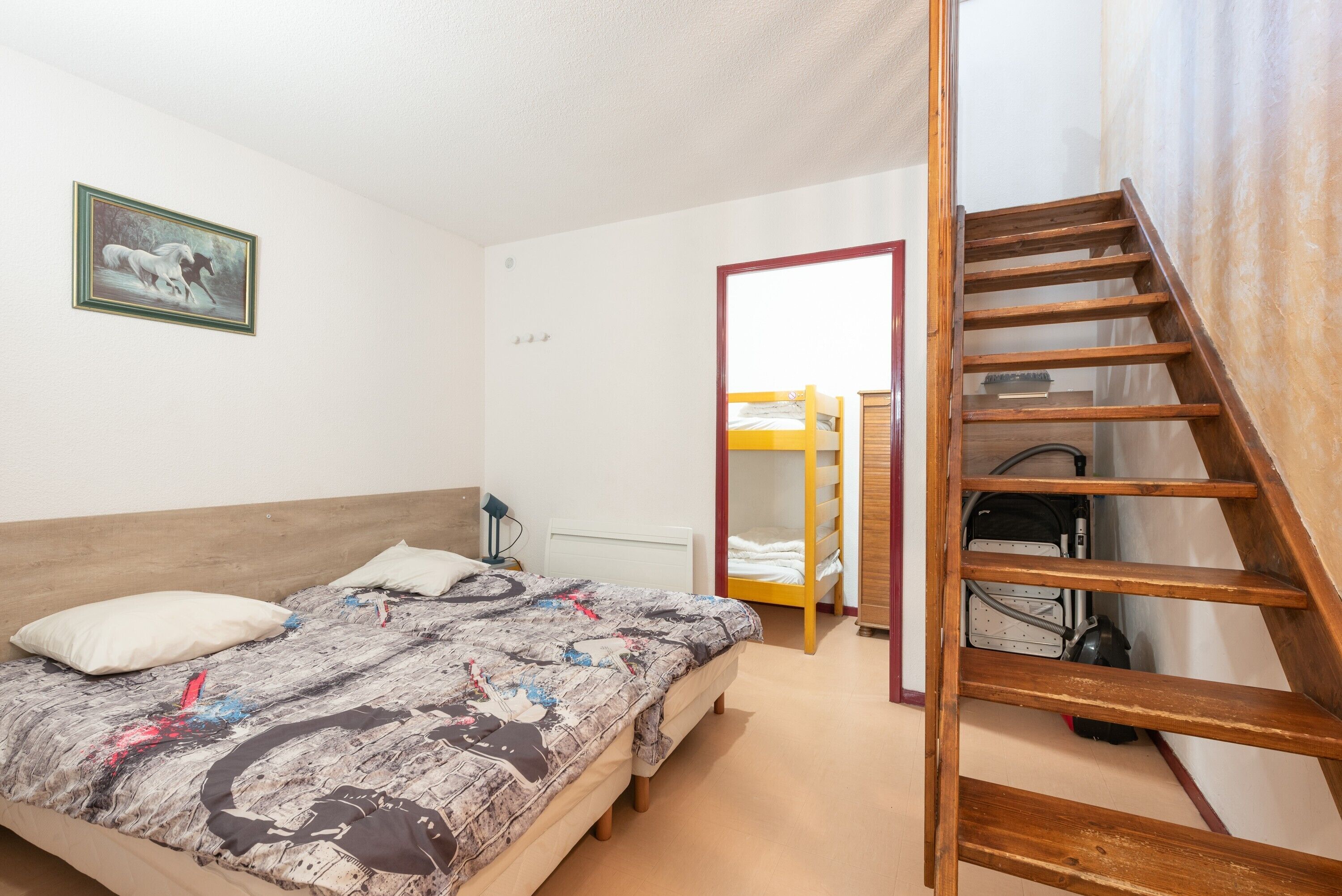 3 Schlafzimmer, Bügeleisen/Bügelbrett