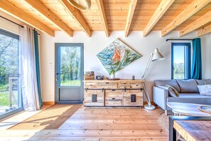 TV, lareira, aparelho de som