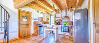 Lodge Évasion Fleurie – Encanto y Naturaleza cerca de Saint-Émilion