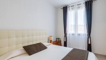 2 Schlafzimmer, Bügeleisen/Bügelbrett, kostenloses WLAN, Bettwäsche