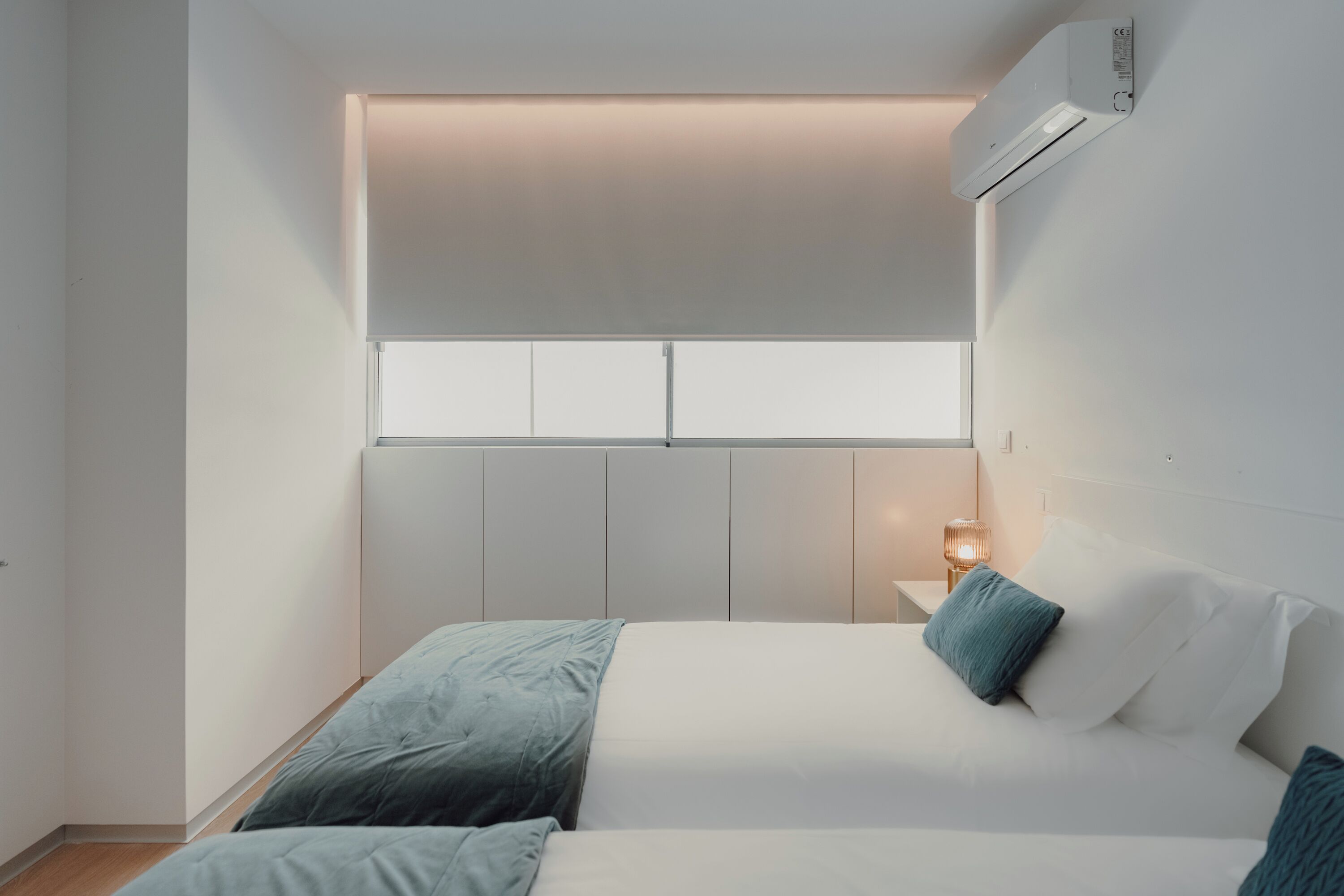 2 slaapkamers, een strijkplank/strijkijzer, gratis wifi, beddengoed