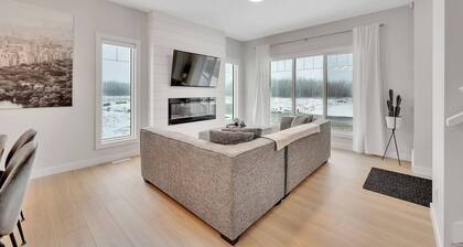 Emerald -3BR Home | Prime Location | Spruce Grove