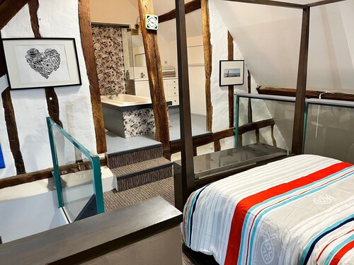 Duplex, Senlis town center