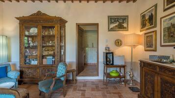 Vila, pemandangan danau | Area keluarga | Televisi 32-inci dengan saluran TV kabel