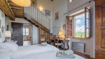 Vila, pemandangan danau | 8 kamar tidur, tempat tidur bayi, Wi-Fi gratis, dan seprai linen