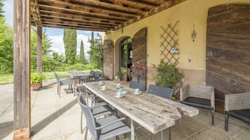 Vila, pemandangan danau | Area keluarga | Televisi 32-inci dengan saluran TV kabel