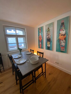 Dining - Castle + Old Town: Modern & Stylish for 6: Kitchen (Dachau)