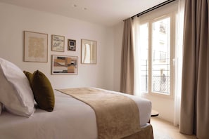 Family Apartment | Blackout curtains, iron/ironing board, free WiFi