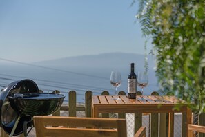 Outdoor dining - Vacation 'The Ma' with Sea View, Wi-Fi and Air Conditioning (Adeje)