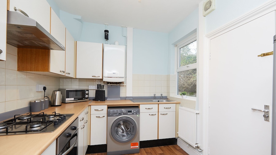 4 Bed Derby House - Long Stays- Parking