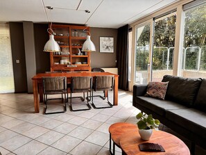 Smart TV - 3 bedroom accommodation in Callantsoog (Callantsoog)