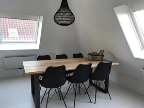 Dining - 3 bedroom accommodation in Callantsoog (Callantsoog)