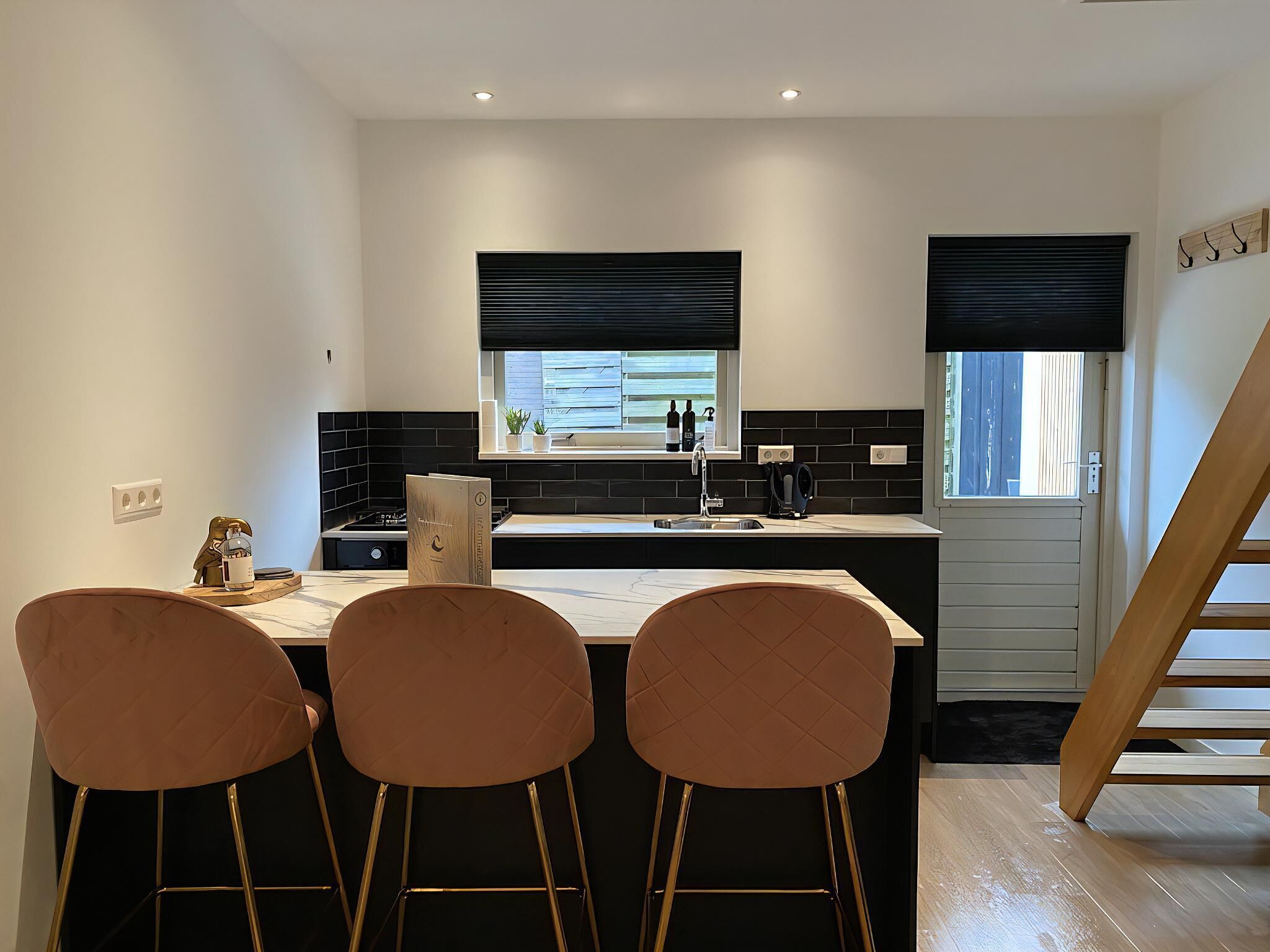 Four, plaque de cuisson, lave-vaisselle, grille-pain