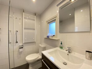 Shower - 2 bedroom accommodation in Callantsoog (Callantsoog)