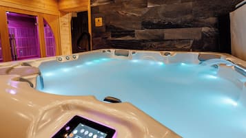 Indoor spa tub