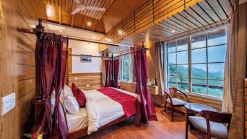 Grand Bungalow | 1 bedroom, premium bedding, rollaway beds, free WiFi