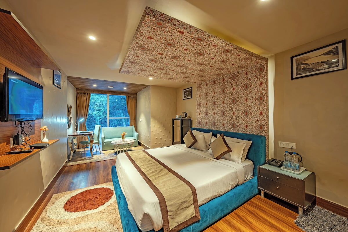 Superior kamer, 1 tweepersoonsbed, uitzicht op tuin | 1 slaapkamer, luxe beddengoed, extra bedden, gratis wifi