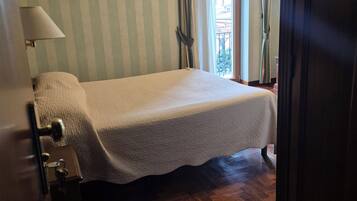 Allergikerbettwaren, Zimmersafe, Schreibtisch, schallisolierte Zimmer