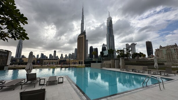 Pool - Easygo- Sky High 1bdr Downtown Views 03 (Dubai)
