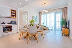 Apartment, 1 Bedroom, Pool Access | In-room dining - Easygo- Sky High 1bdr Downtown Views 03 (Dubai)