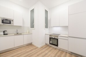 Fridge, microwave, oven, dishwasher