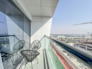 Studio, Pool Access | Balcony - Easygo-stunning Apartments Al Jaddaf WG (Dubai)