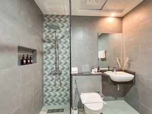 Studio, Pool Access | Bathroom | Shower - Easygo-stunning Apartments Al Jaddaf WG (Dubai)
