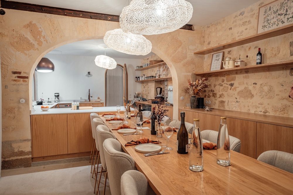 LA MAISON FERNAND by null