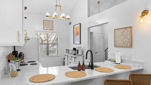 Fridge, microwave, oven, stovetop - Spacious Family-friendly Retreat Beach Walkable (Orange Beach)