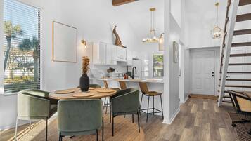 Townhome, Multiple Beds, Fireplace, Garden View (Mariner Lakes 8) | Dining