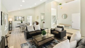 Interior - @ Marbella Lane - Amazing Views Serene Retreat (Fremont)