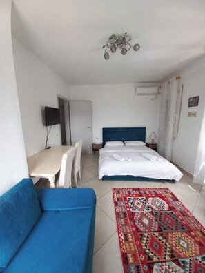 Apartment, Multiple Bedrooms, City View | 7 bedrooms - Room in Guest Room - Double Room in Front of bus Stop (Tirana)