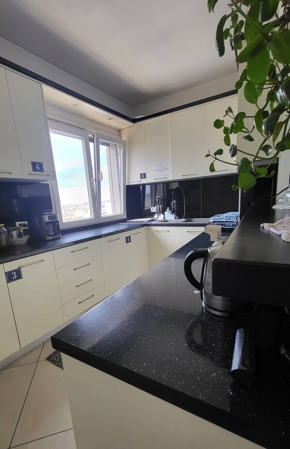 Appartement, plusieurs chambres, vue sur la ville | Intérieur