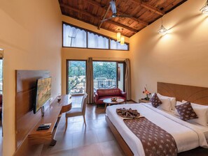 Desk, laptop workspace, free WiFi - The Exot Vasavana (Ramnagar)