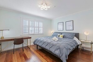 House (4 Bedrooms) | 4 bedrooms, desk, laptop workspace, iron/ironing board - @ Marbella Lane - Buckingham Place Laundry + P (Pacifica)