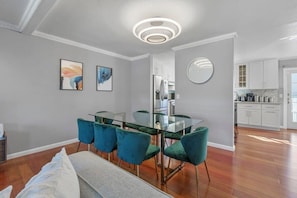 Hus (4 Bedrooms) | Matservice på rummet