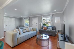 House (4 Bedrooms) | Garden view - @ Marbella Lane - Buckingham Place Laundry + P (Pacifica)
