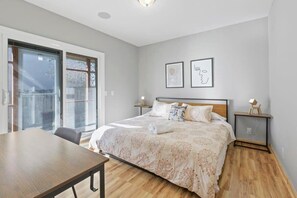 House (4 Bedrooms) | 4 bedrooms, desk, laptop workspace, iron/ironing board - @ Marbella Lane - Buckingham Place Laundry + P (Pacifica)