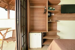 Chambre Panoramique, vue mer, vue mer | Mini-réfrigérateur